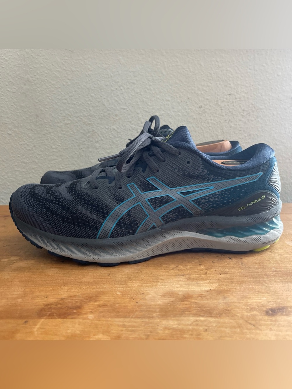 Asics Gel-Nimbus 23 Running Shoes Grey Blue Mens Size 8.5 1011B005 Sneakers - Picture 3 of 13